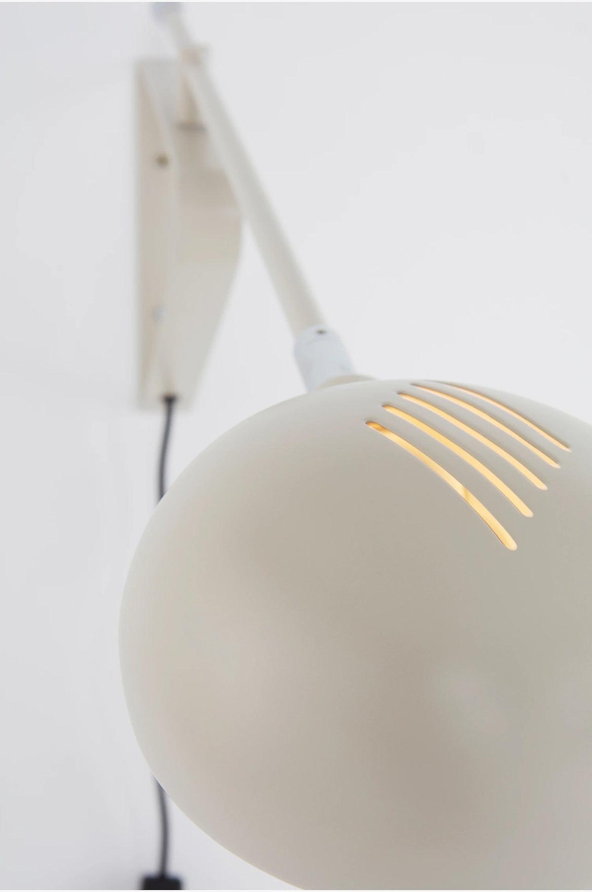 Lincon Vegglampi - Beige