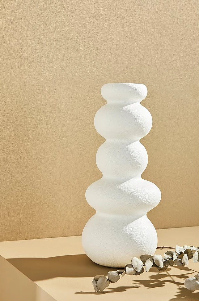 Abby Vasi, hvítur. Hæð 44 cm.