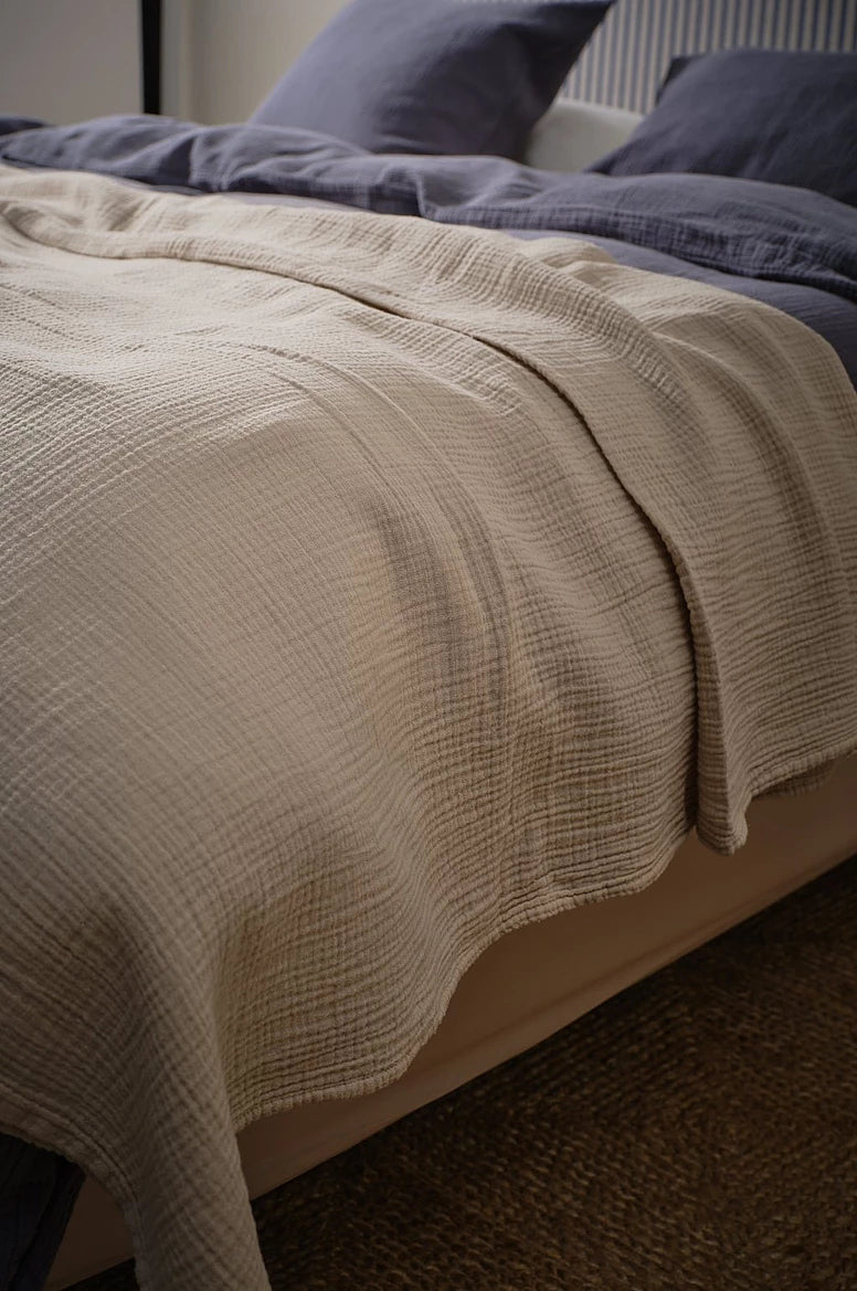 Amilia rúmteppi, Beige - 180x260 cm