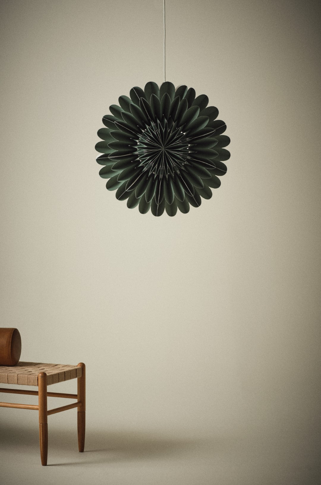 2f1- Omega Jólastjarna - Dökkgræn 60 cm