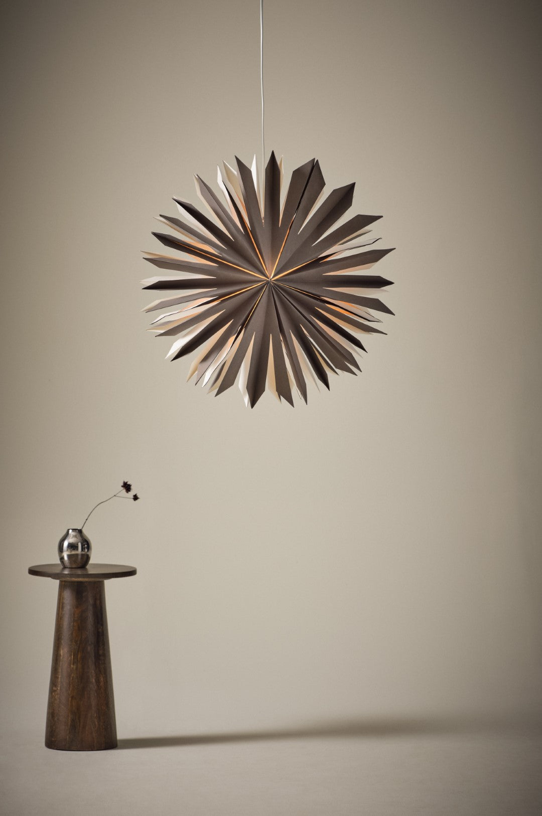 2f1- Sirius Jólastjarna - Brúngrá 60 cm
