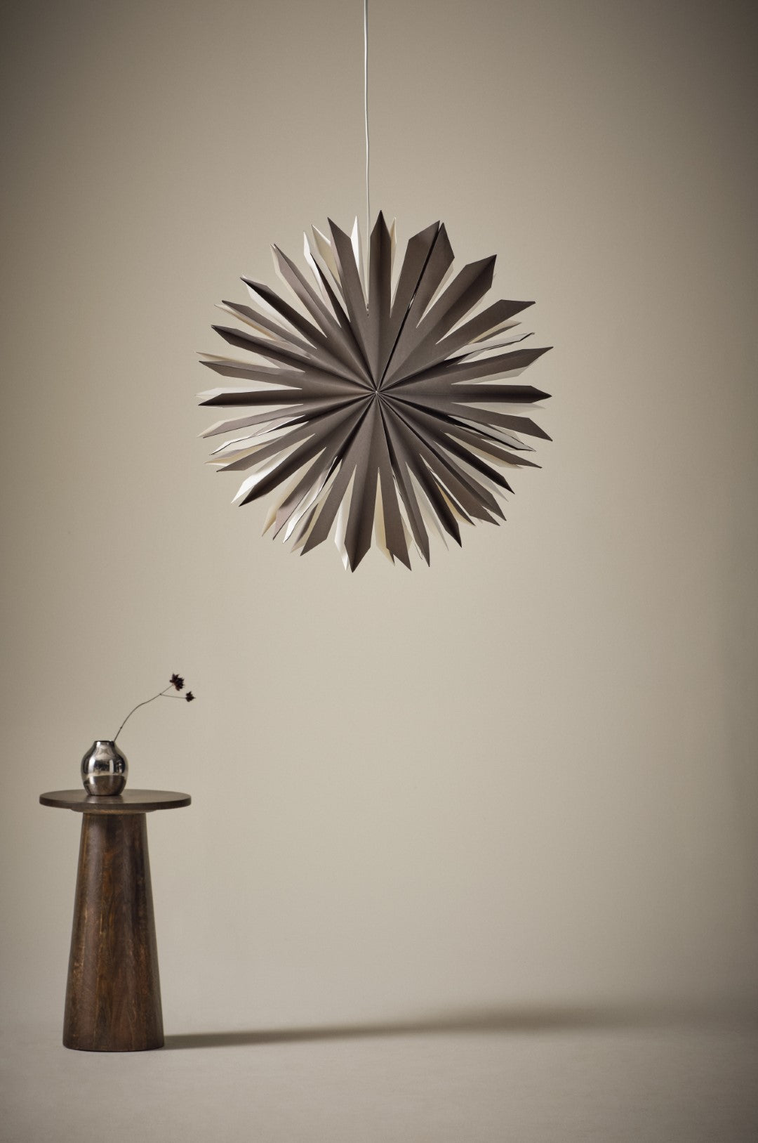 2f1- Sirius Jólastjarna - Brúngrá 60 cm