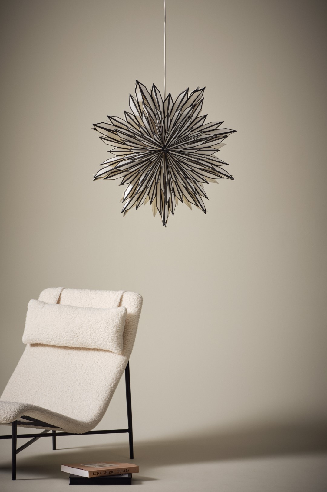 2f1- Shaula Jólastjarna - Svört 64 cm