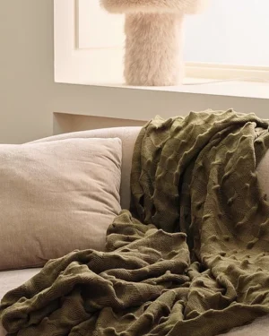 Noor teppi, Dökk ólífugrænt