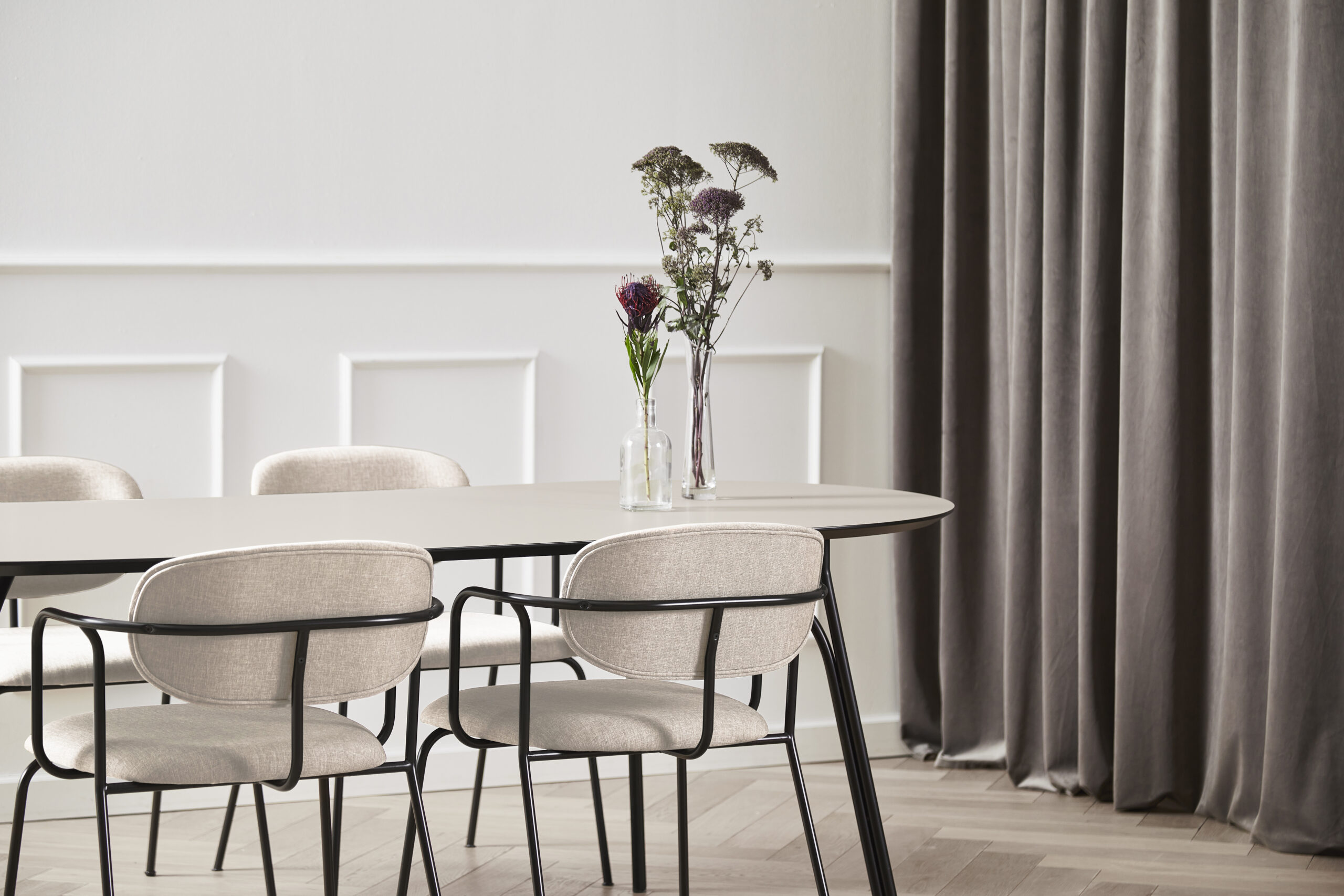 Tree Borðstofuborð- Beige & Svart - Image 5