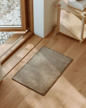 Rombo Dyramotta 40*60- Brún