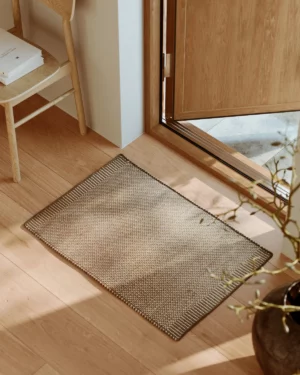 Rombo Dyramotta 60*90- Brún