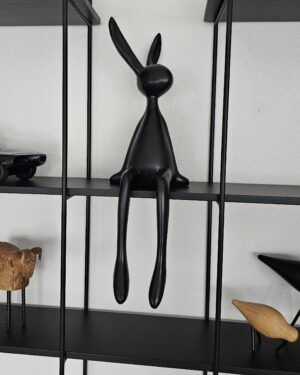 Svört sitjandi páskakanína (Stór)