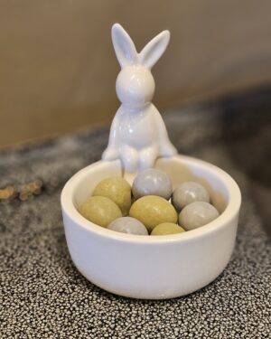 Páskaskál með kanínu- Hvít